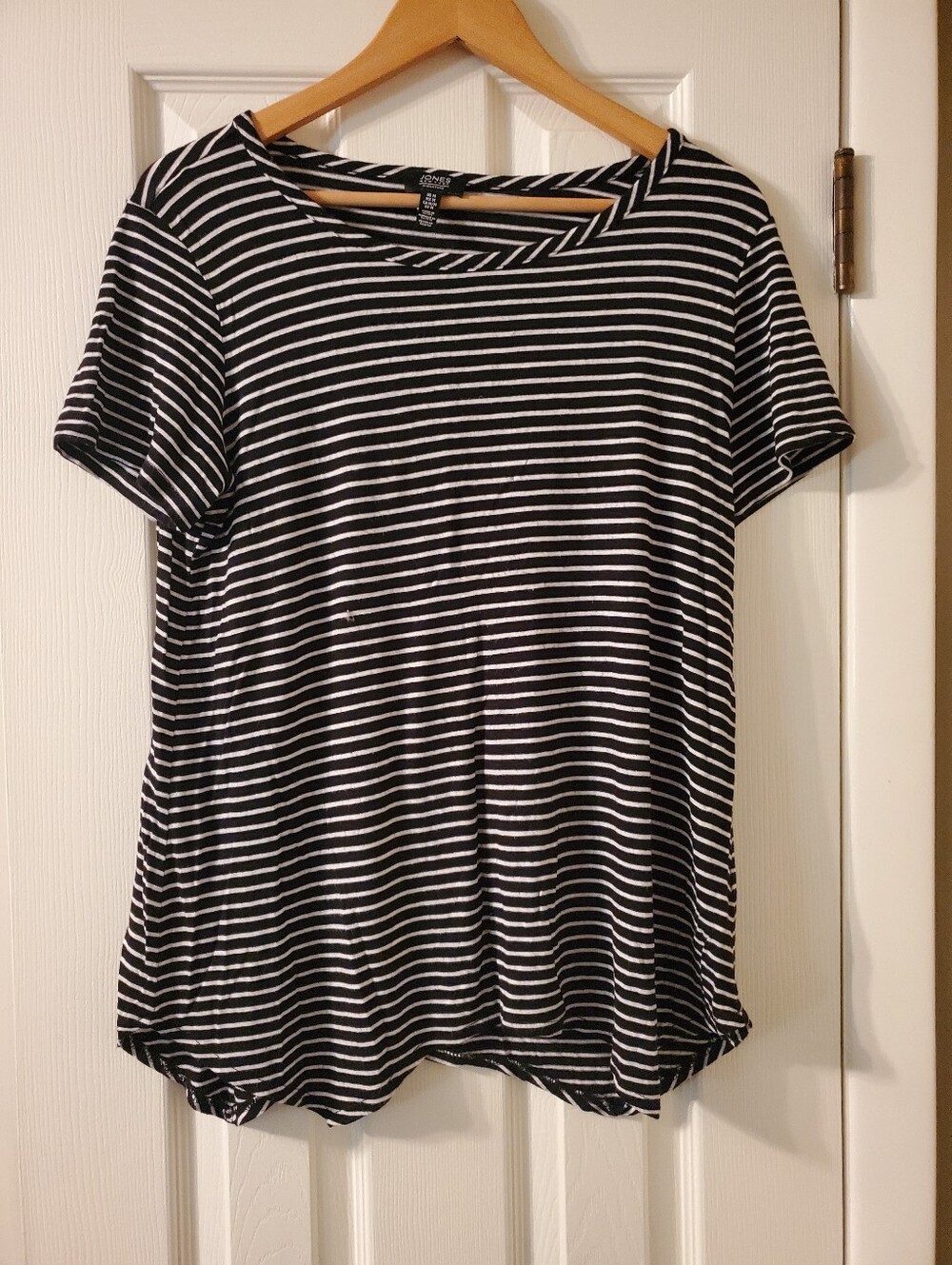 Jones New Womens York Black and White Striped Short Sleeve Teemedium Preowned